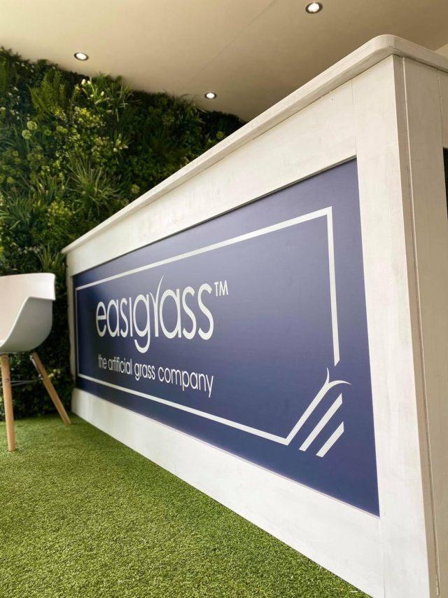 Easigrass sign.